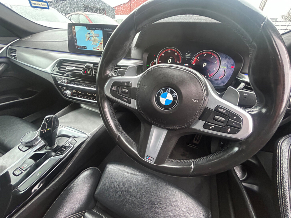 2018 BMW 5 Series - image 9