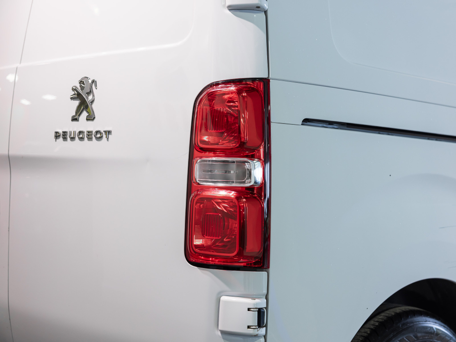 2023 Peugeot Expert - image 9