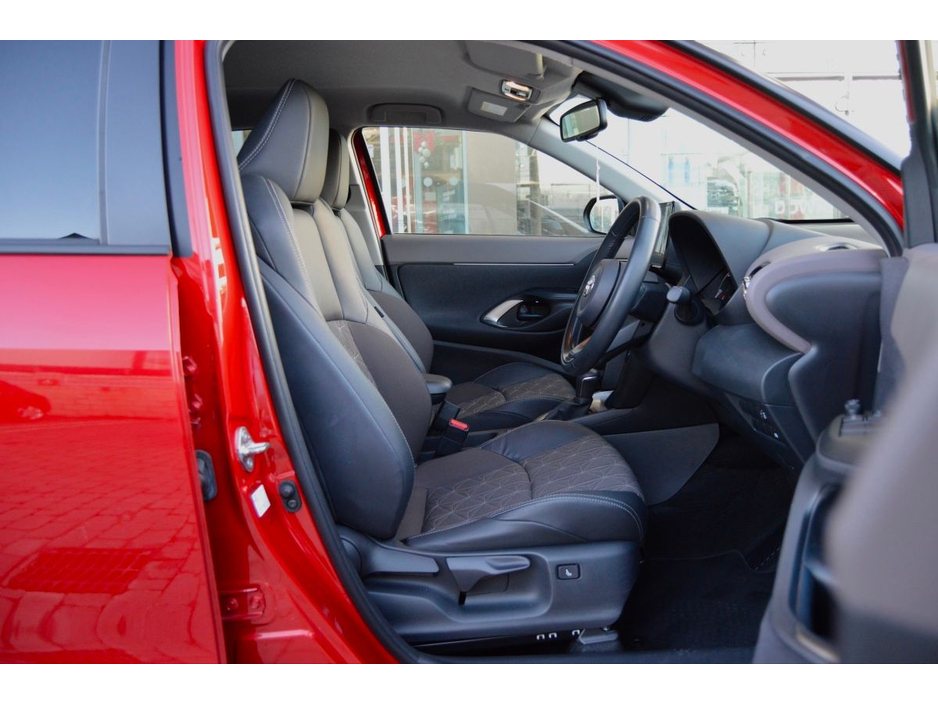 2023 Toyota Yaris Cross 1.5 Hybrid Sol, Low Mileage €31,995