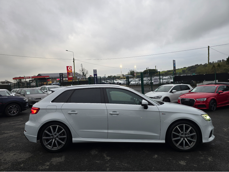 2018 Audi A3 1.4 S LINE EDITION VIRTUAL DIGITAL COCKPIT  CARPLAY ANDROID AUTO - SATNAV - VIRTUAL COCKPIT - NAVIGATION REVERSING CAMERA -BLIND SPOT - PARKING SENSORS €22,500