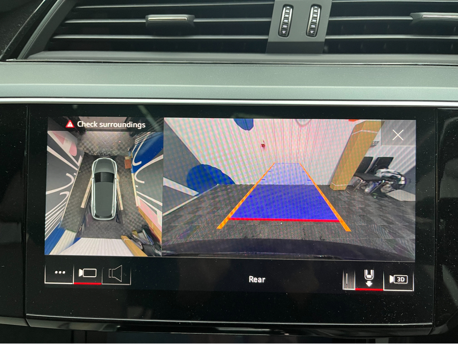 2021 Audi e-tron - image 24