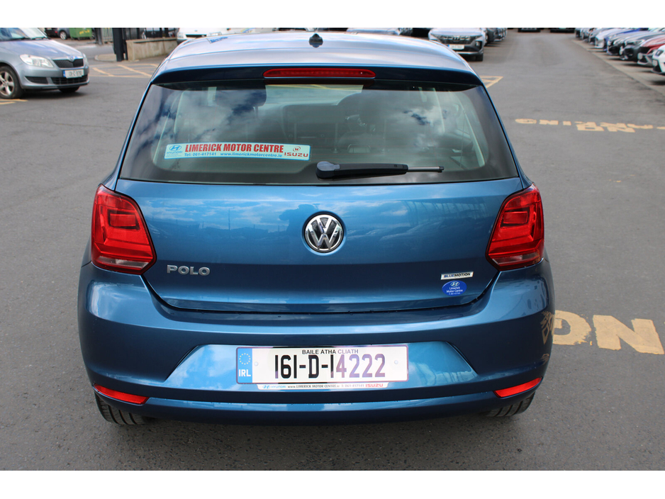 2016 Volkswagen Polo - image 4
