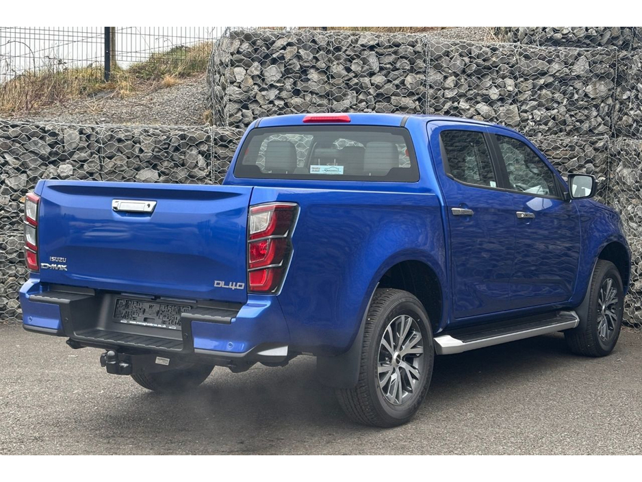 2025 Isuzu D-MAX - image 11
