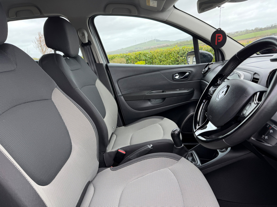 2017 Renault Captur - image 12