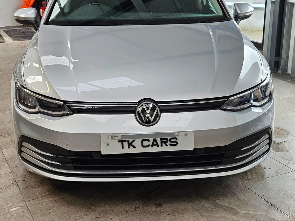 2020 Volkswagen Golf - image 4