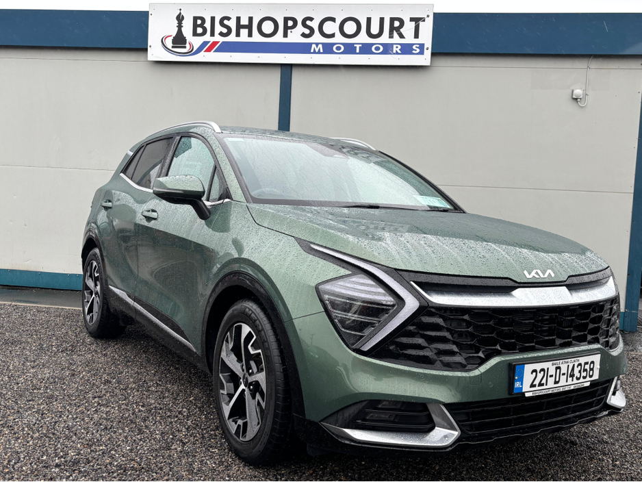2022 Kia Sportage - image 2