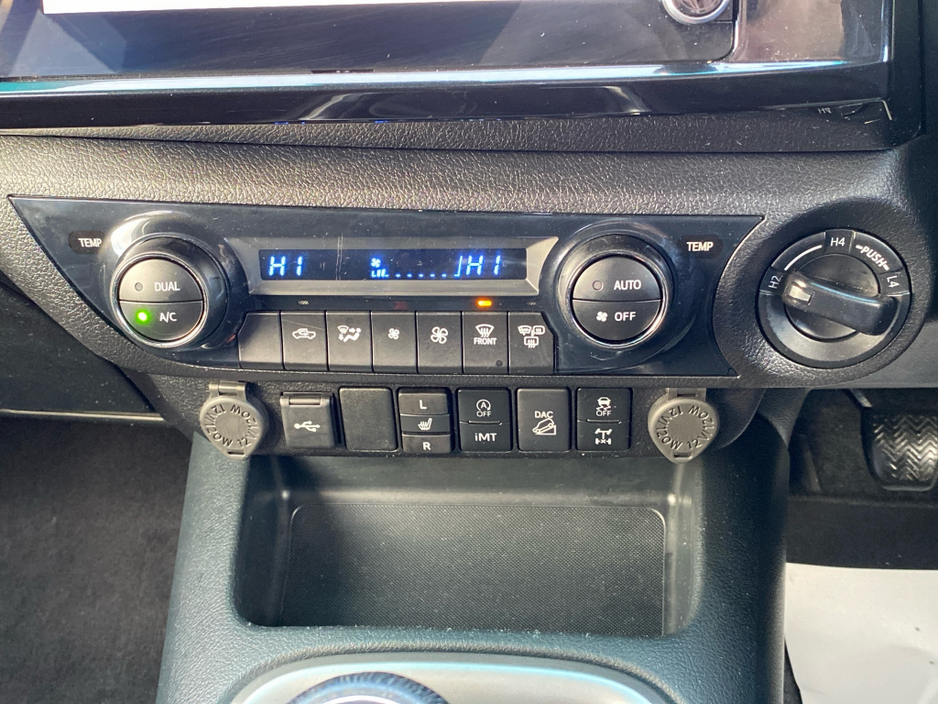 2025 Toyota Hilux 2.8 SR5 MANUAL..Roller shutter..No VAT €54,950