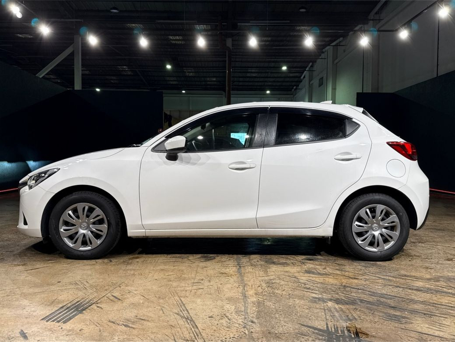 2019 Mazda Demio - image 6