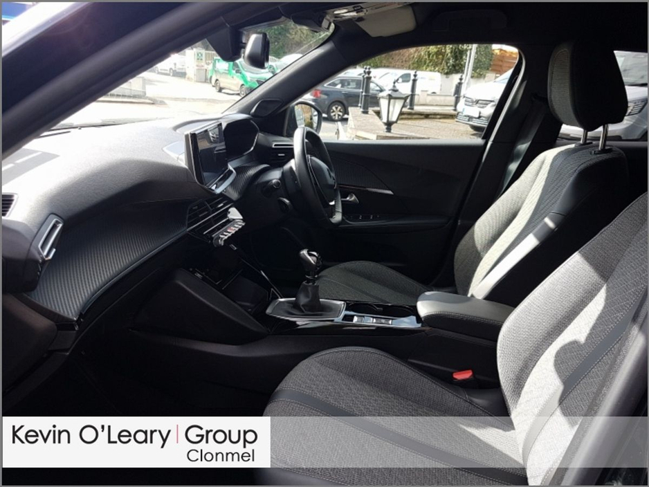 2024 Peugeot 2008 - image 4