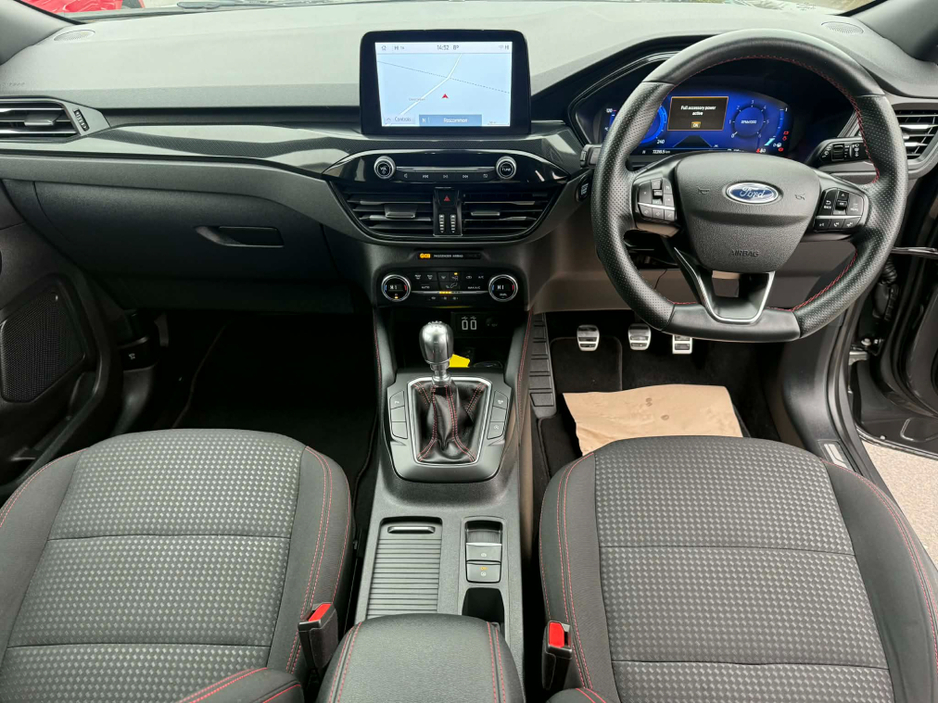 2021 Ford Kuga - image 8