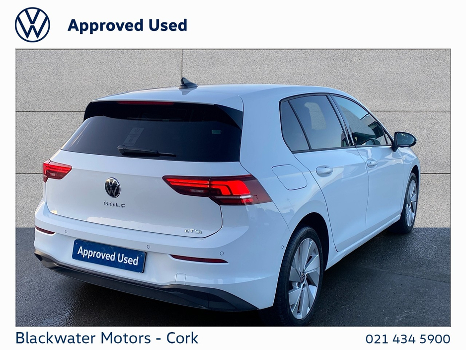 2025 Volkswagen Golf - image 14