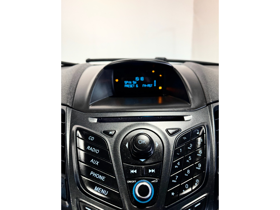 2015 Ford Fiesta MCA ZETEC 1.0 65PS M5 4DR 5DR €7,990