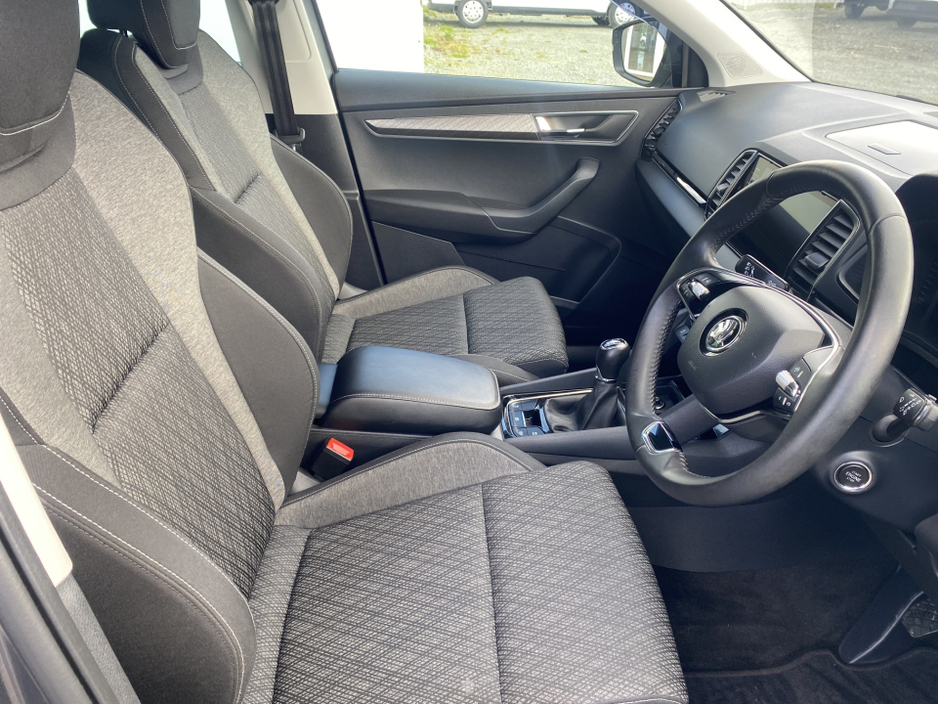 2023 Skoda Karoq - image 7