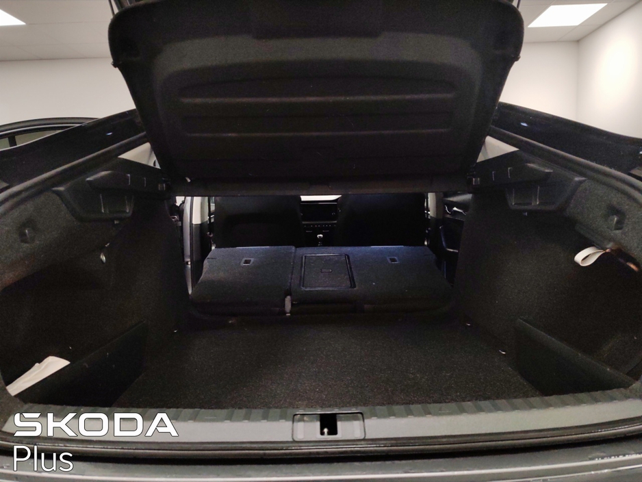 2024 Skoda Octavia - image 21