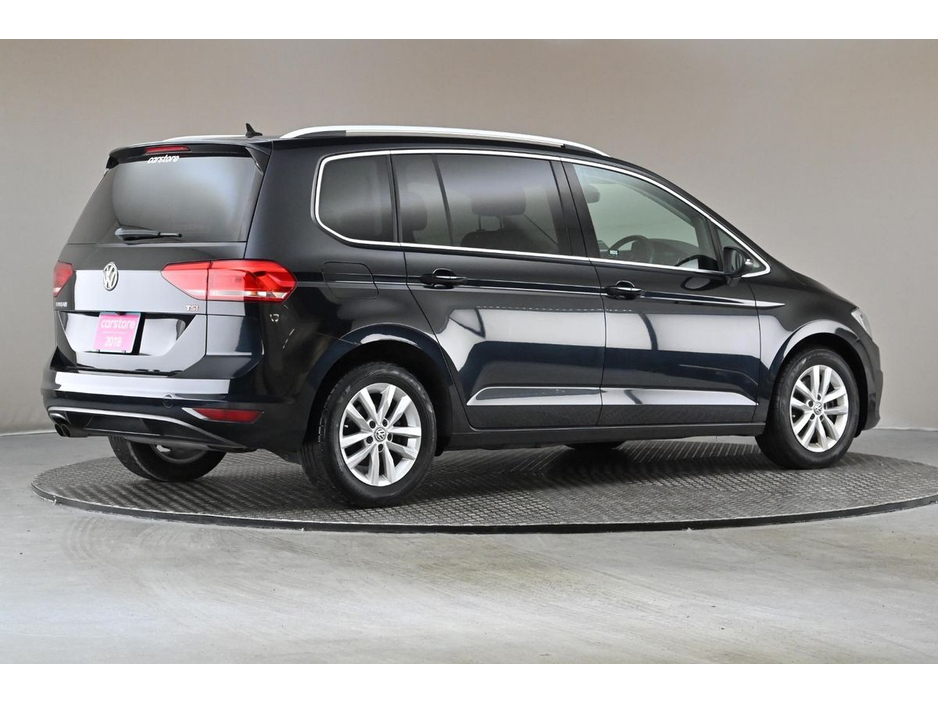 2018 Volkswagen Touran - image 10