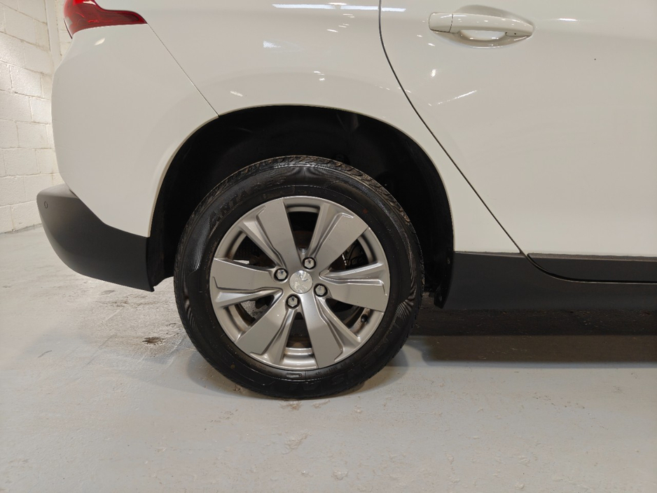 2019 Peugeot 2008 - image 9