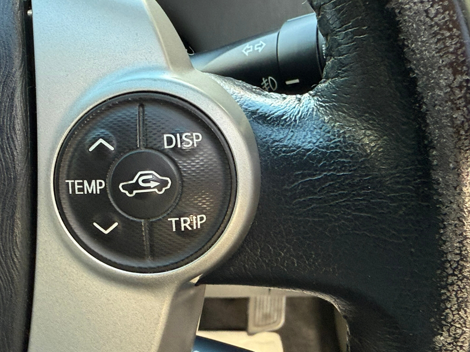 2013 Toyota Prius  €11,990