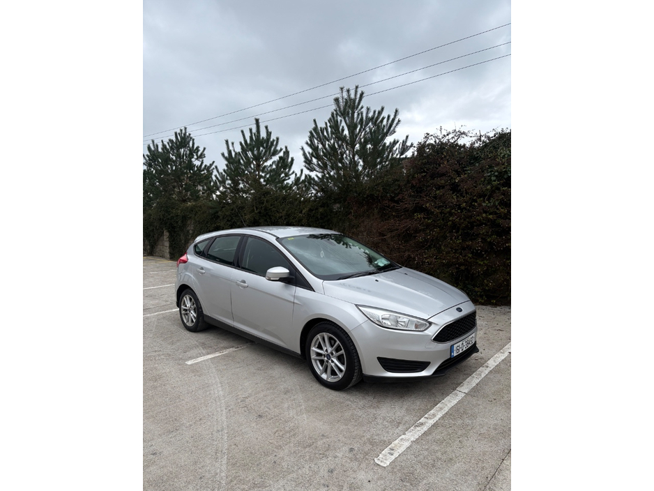 2016 Ford Focus - image 4