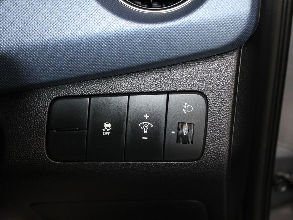 2015 Hyundai i10 - image 22