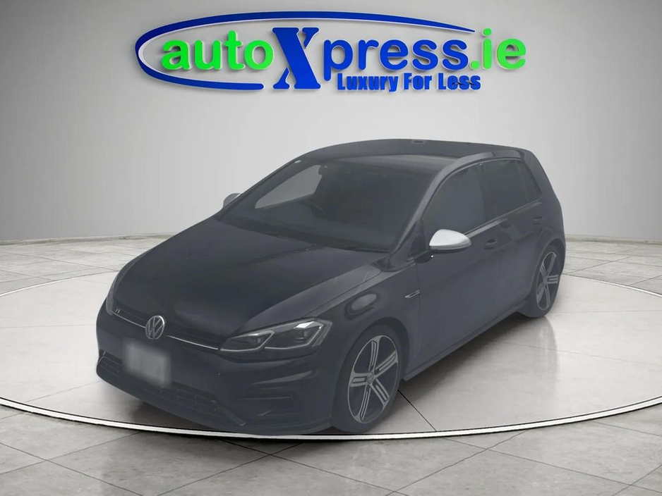 2020 Volkswagen Golf - image 3