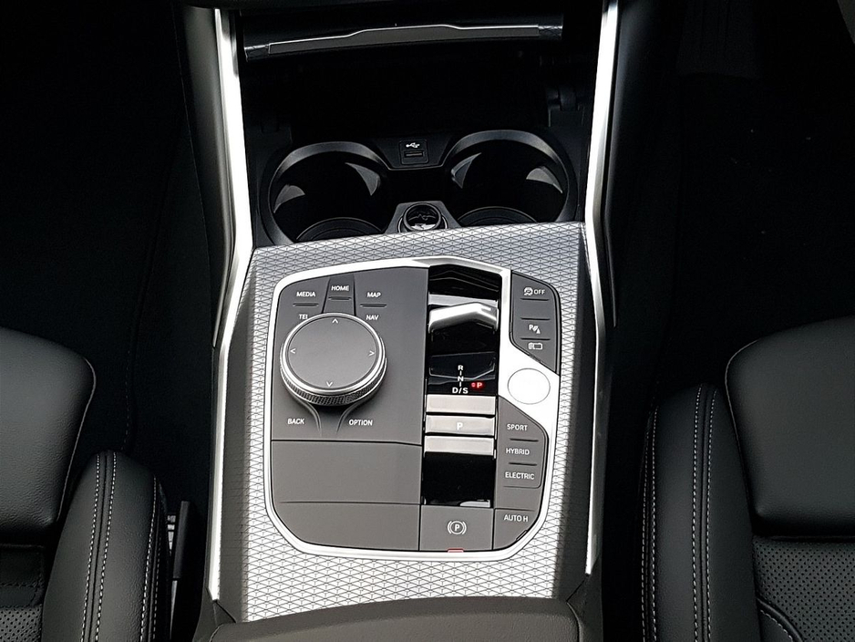 2026 BMW 3 Series - image 10