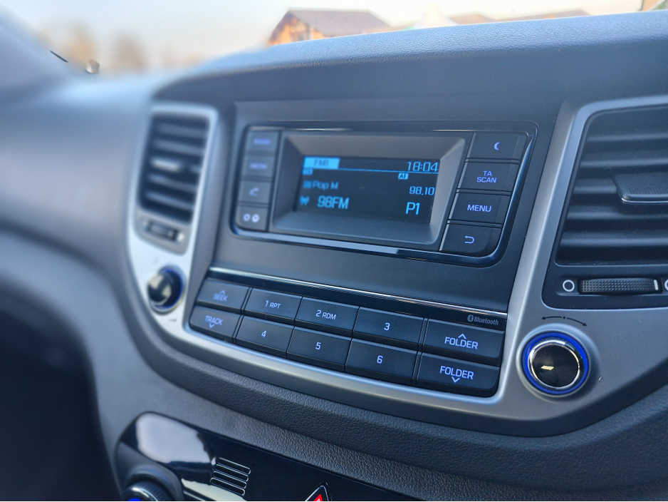 2016 Hyundai Tucson - image 16