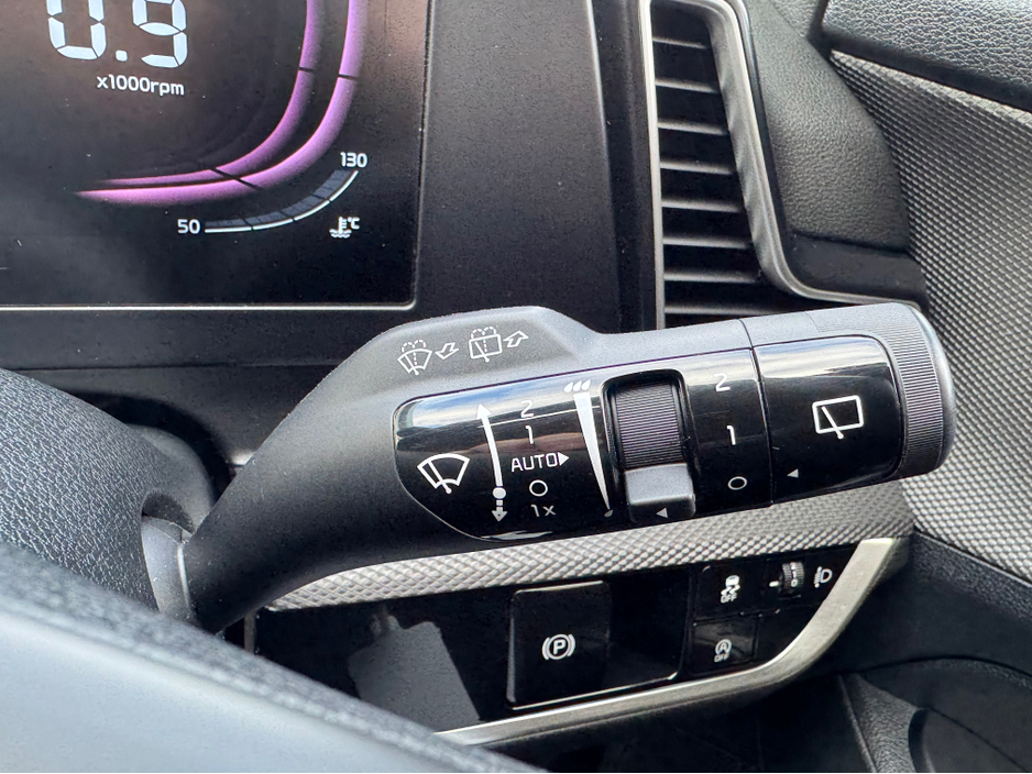2022 Kia Sportage - image 29