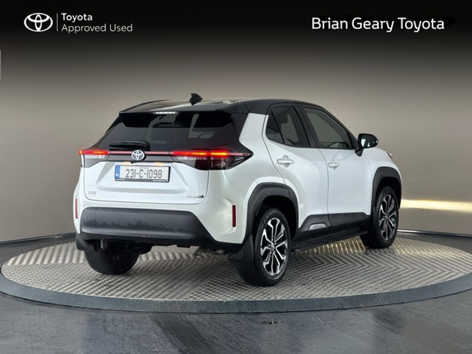 2023 Toyota Yaris Cross LUNA SPORT €27,950