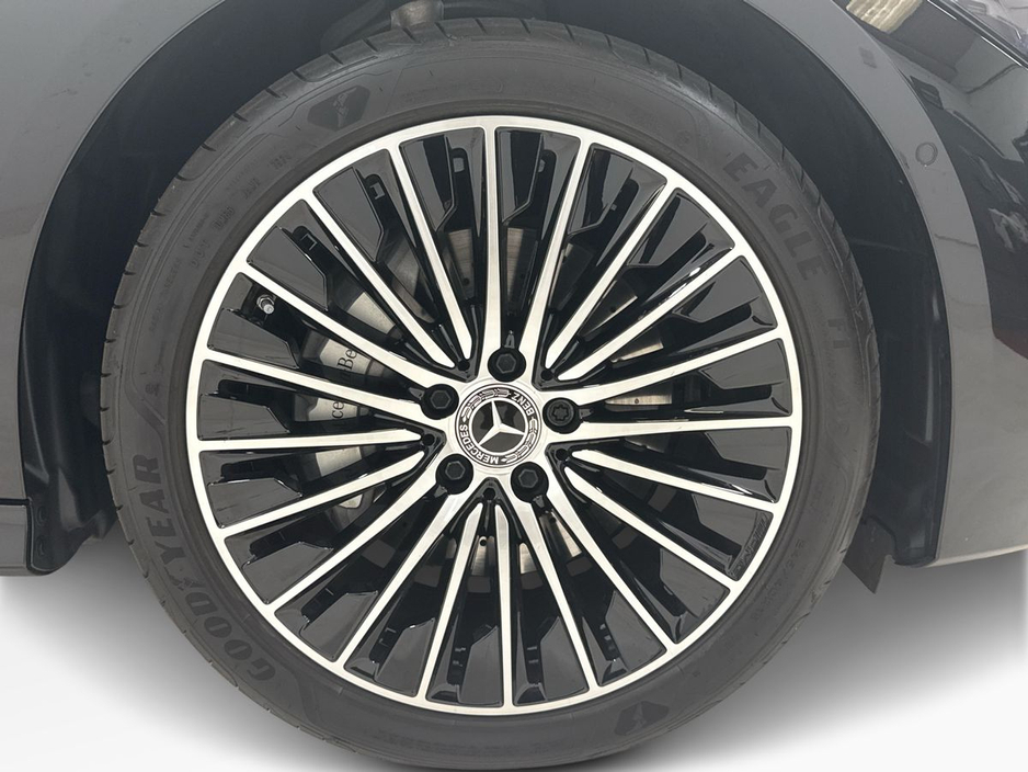 2024 Mercedes-Benz CLE CLE 300e Amg Line Premium | Memory Seat Package, Mirror Package, Reversing Camera €67,950