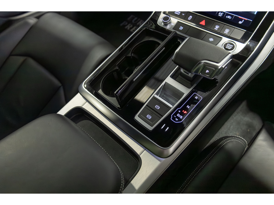 2025 Audi Q7 Q7 55 TFSI e 394PS quattro S line tip €91,950