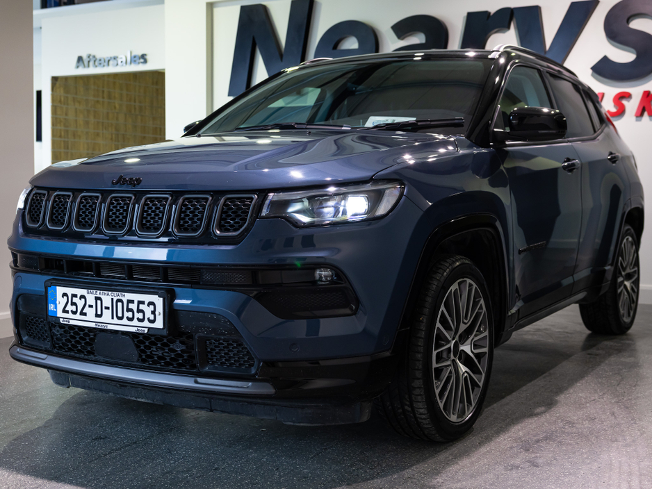2025 Jeep Compass - image 4