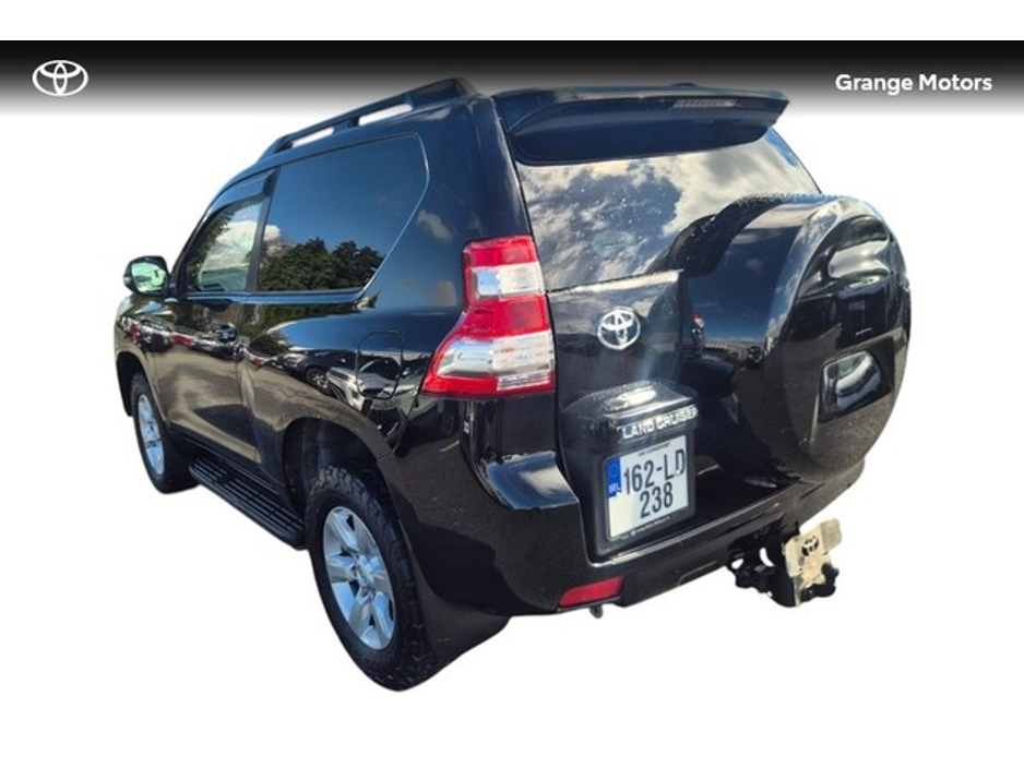 2016 Toyota Landcruiser - image 17