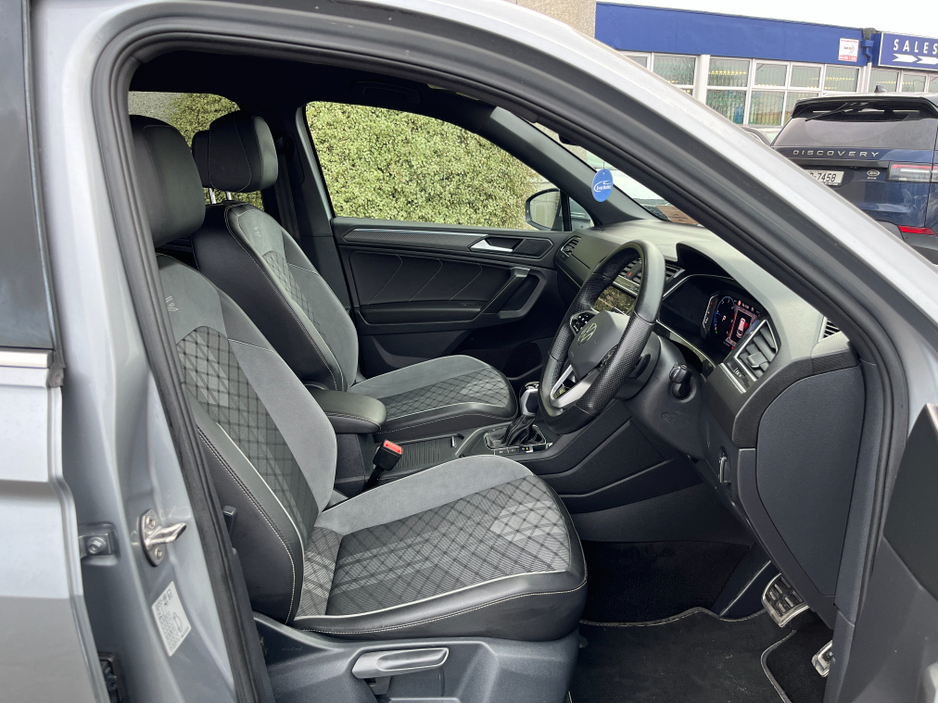 2023 Volkswagen Tiguan Allspace R-LINE 7 SEATER AUTOMATIC 2.0 TDI DIESEL //SAT NAV//ADAPTIVE CRUISE CONTROL//REVERSE CAMERA//HEATED SEATS AND STEERING WHEEL// €42,950