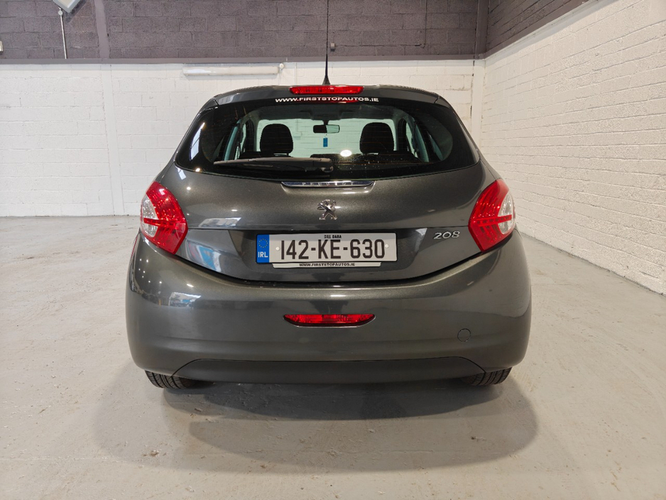 2014 Peugeot 208 - image 7
