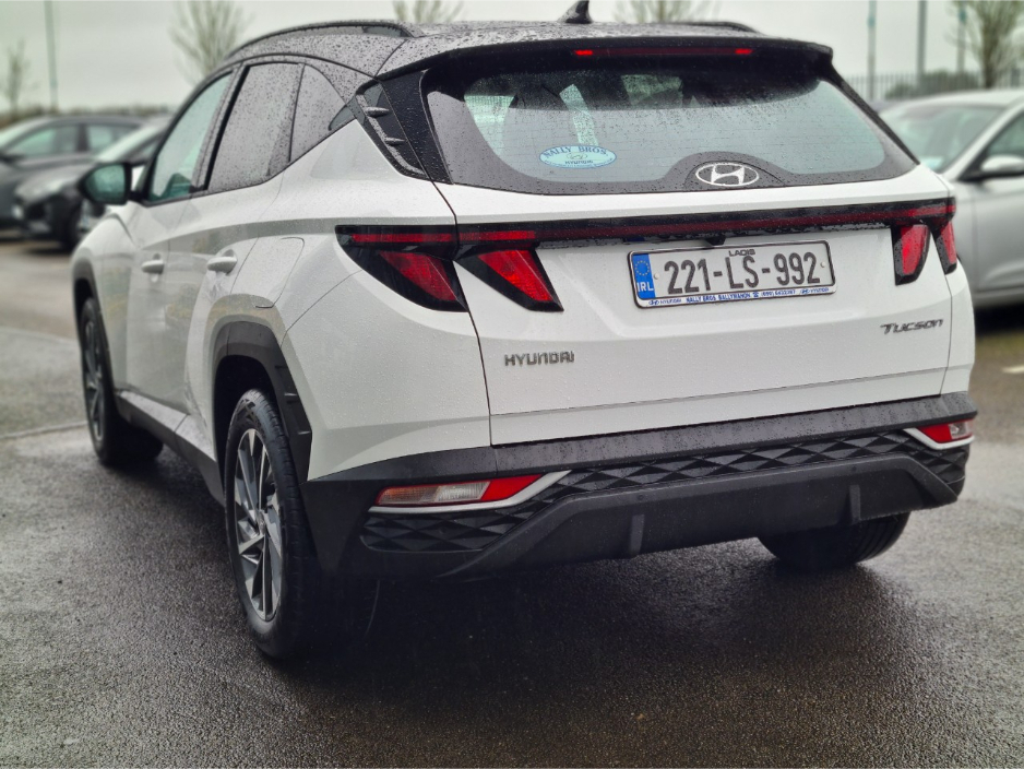 2022 Hyundai Tucson - image 6