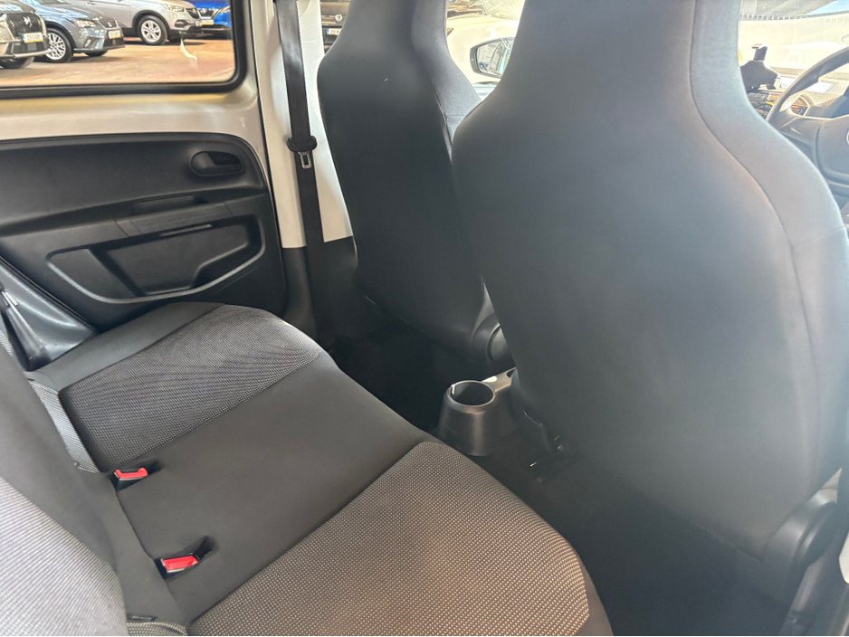 2019 Volkswagen up! - image 11