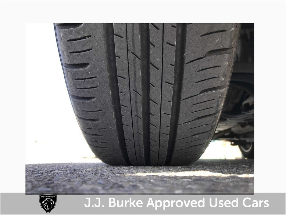 2024 Toyota Yaris - image 18