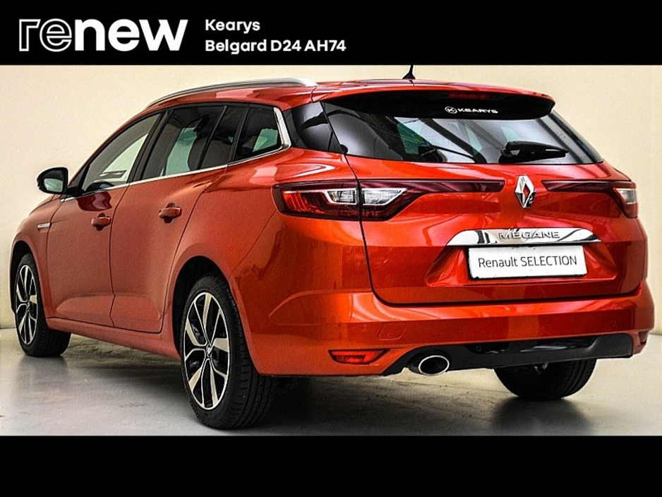 2021 Renault Megane - image 2