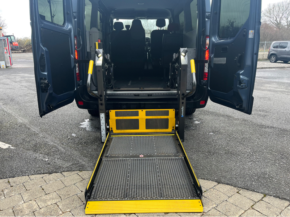 2017 Renault Master - image 10