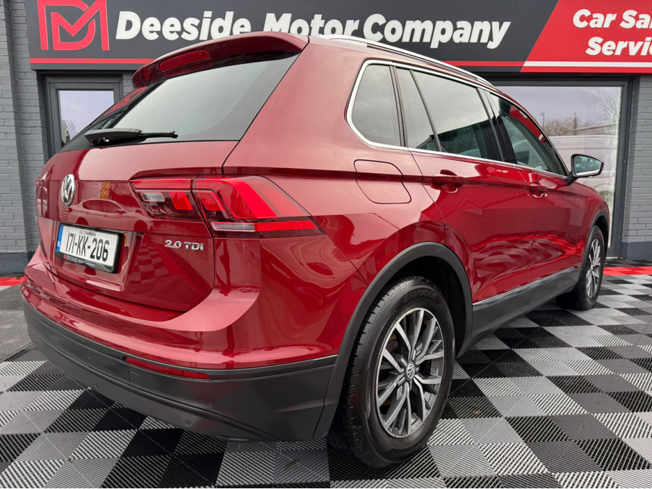 2017 Volkswagen Tiguan - image 16