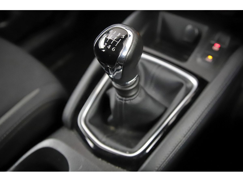 2021 Nissan Qashqai 1.3 PET SE 6SPD *PANORAMIC ROOF*REVERSE CAM*PARK SENSORS* €22,890