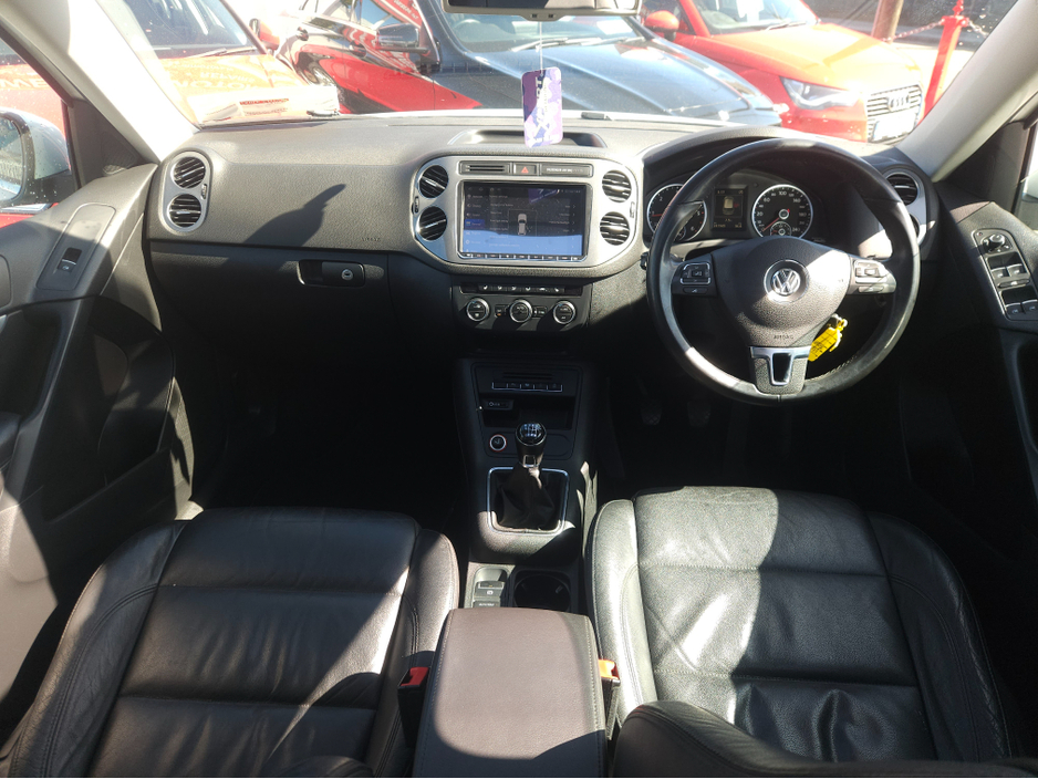 2016 Volkswagen Tiguan - image 6