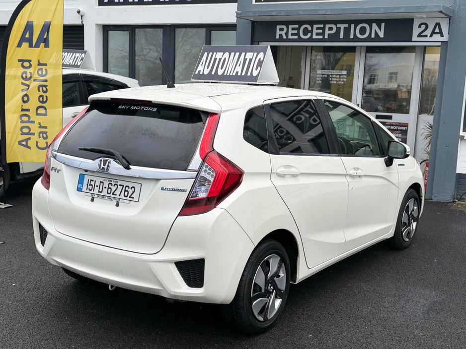 2015 Honda Fit - image 5