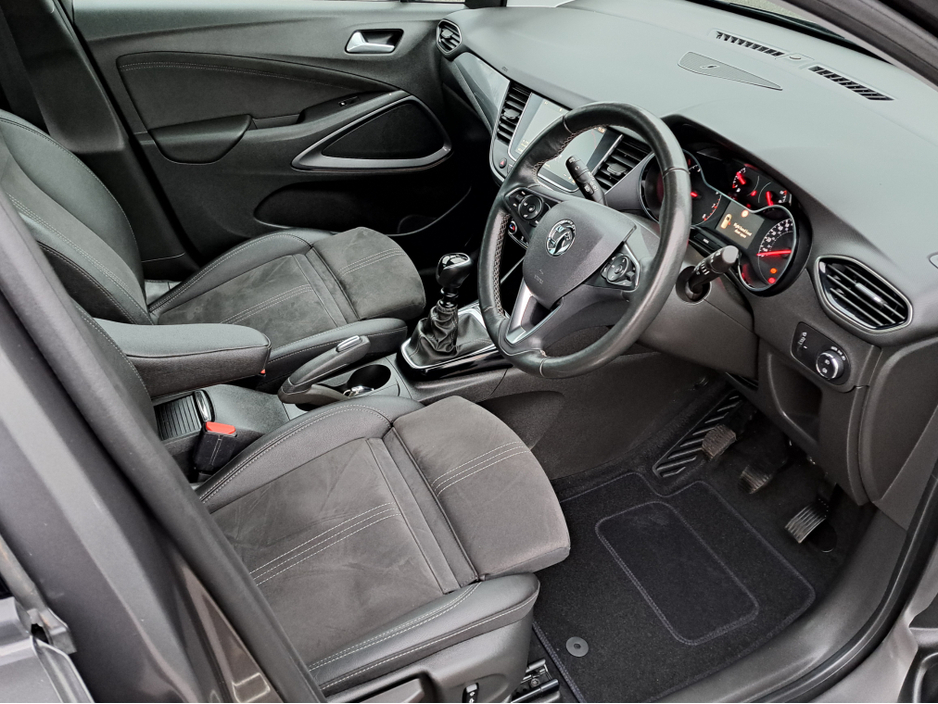 2023 Opel Crossland ULTIMATE 1.2TURBO 110BHP **LEATHER/SUEDE INTERIOR** €21,950