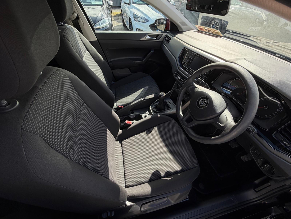 2018 Volkswagen Polo - image 31