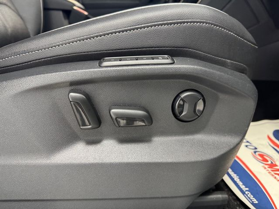 2020 Volkswagen Tiguan - image 22