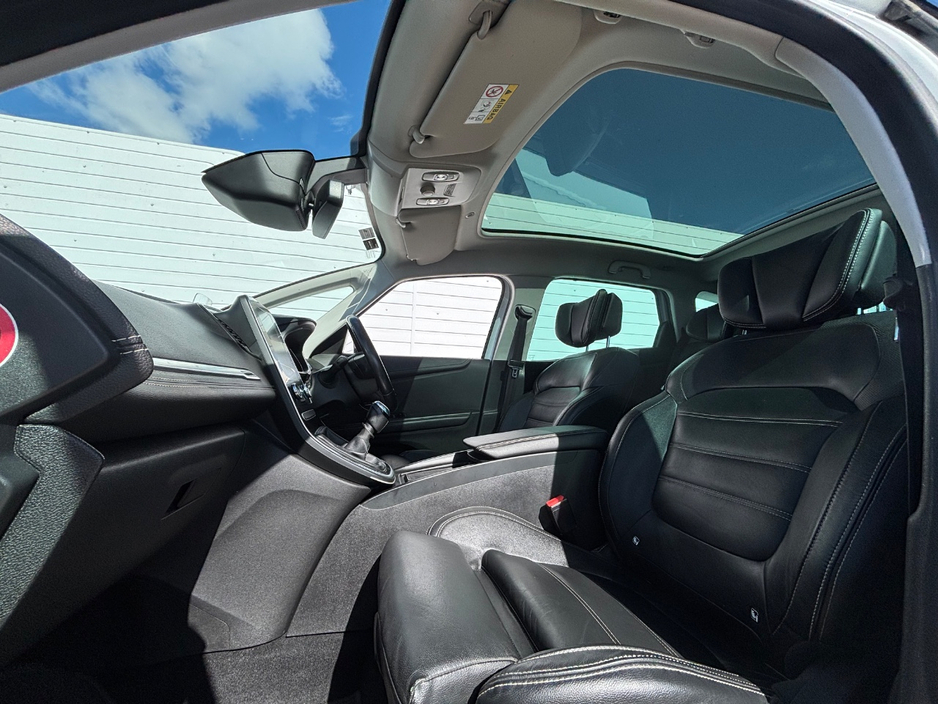 2018 Renault Scenic - image 13