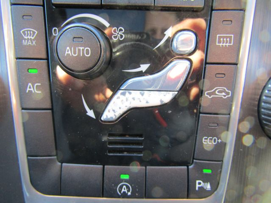 2014 Volvo XC60 - image 39