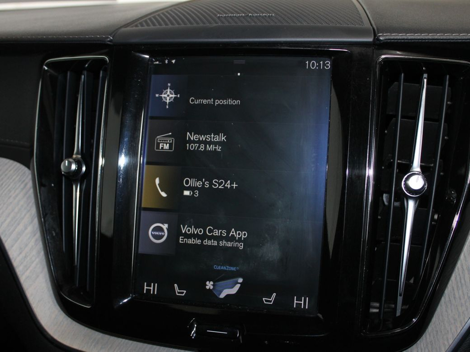 2019 Volvo XC60 - image 16