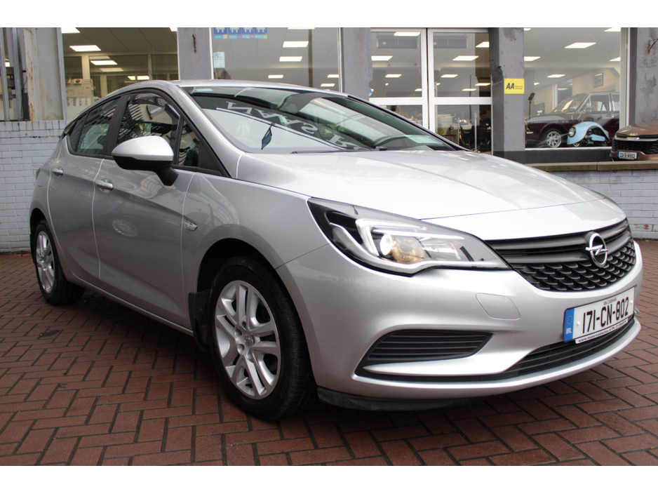 2017 Opel Astra 1.4i S EDITION 5DR HATCHBACK //IRISH CAR FROM NEW WITH ONLY 64000 KM'S // BUY WITH CONFIDENCE AA AND SIMI APPROVED DEALER 2026 // FINANCE ARRANGED // ALL TRADE INS WELCOME // €10,950